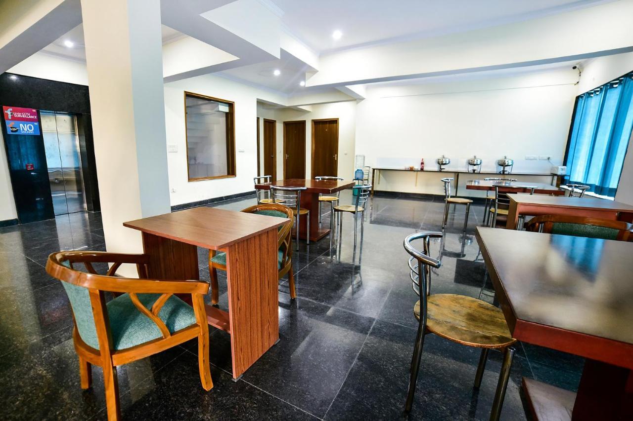 Fabhotel Merriment Noida Bagian luar foto