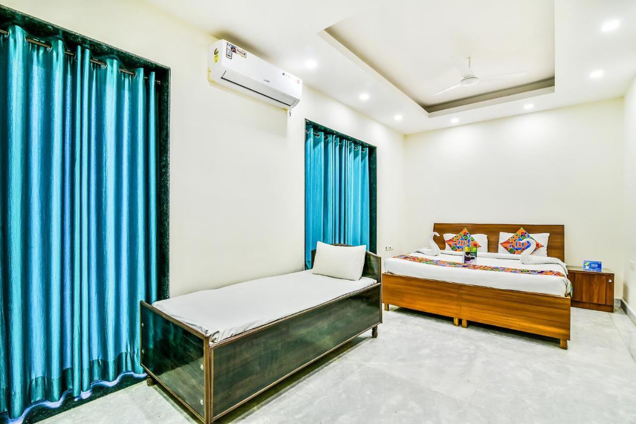 Fabhotel Merriment Noida Bagian luar foto