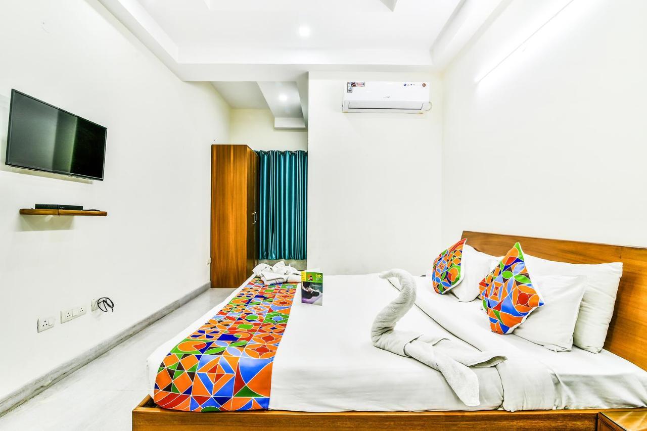 Fabhotel Merriment Noida Bagian luar foto