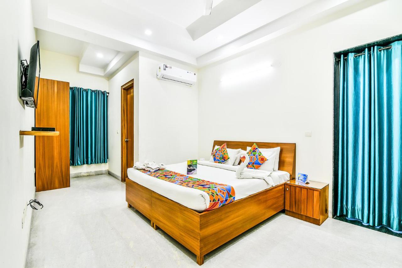 Fabhotel Merriment Noida Bagian luar foto